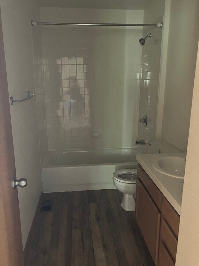 Building Photo - 160 Emilio Court