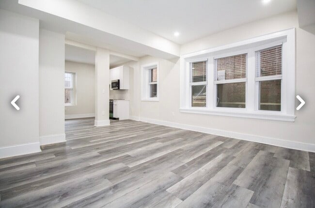 Building Photo - 18 Walnut St