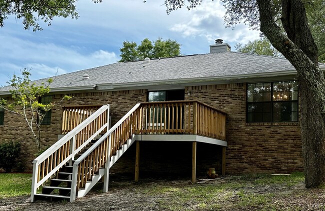 Building Photo - 109 Dominica Way
