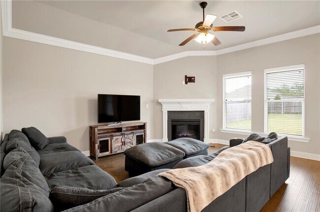 Building Photo - 32309 Calder Ct