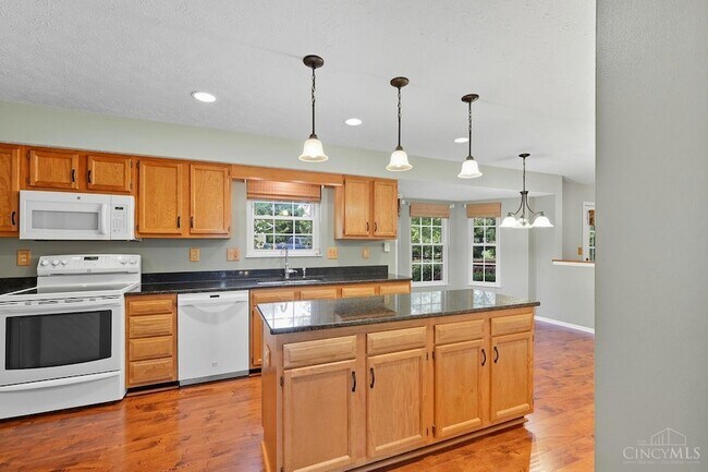 Building Photo - 6671 Foxfield Dr