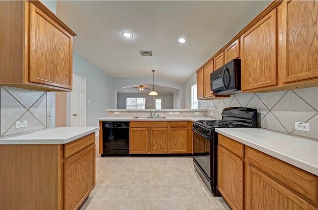 Building Photo - 26435 Marble Falls Bend