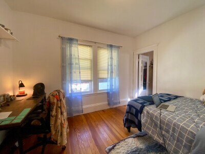 Building Photo - 100 W Adams St