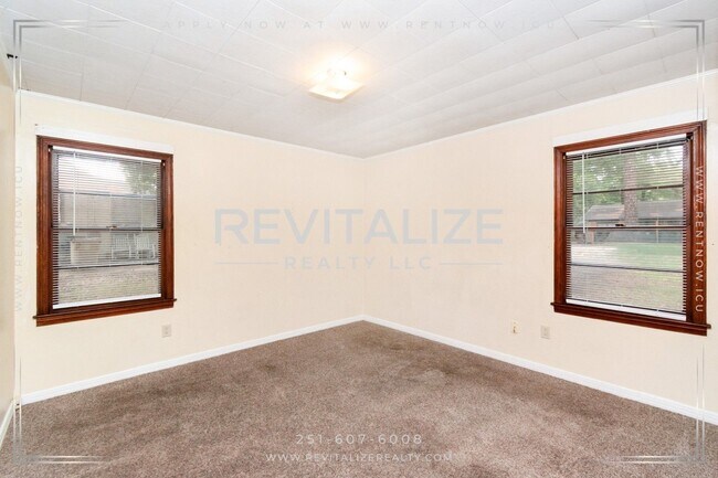 Building Photo - 1815 Ogburn Ave