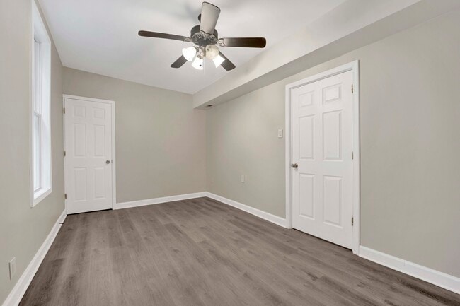 Building Photo - 3651 S Archer Ave