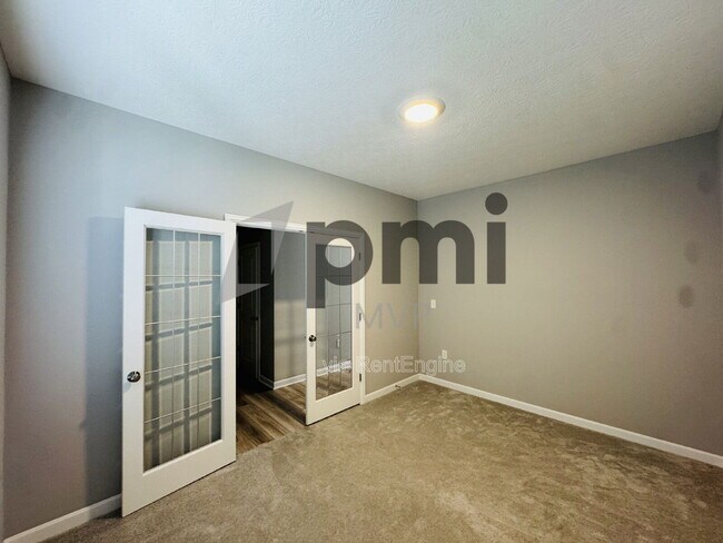 Building Photo - 5749 Shadowfair Ln