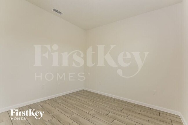 Building Photo - 830 Gila Way