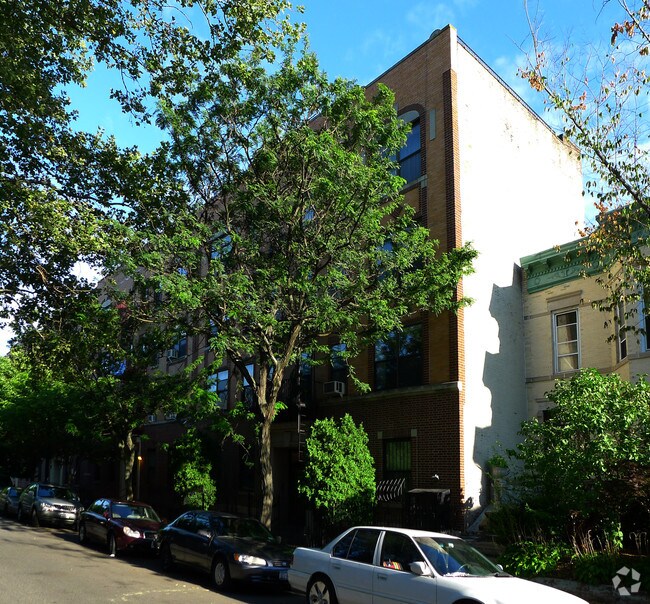 Primary Photo - 143 Sterling St
