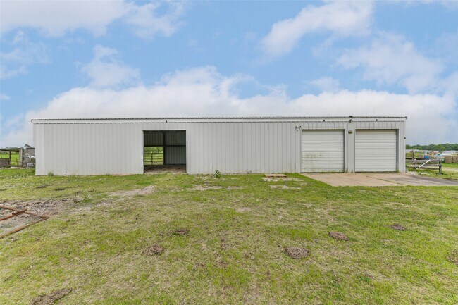 Building Photo - 15320 Mound Rd