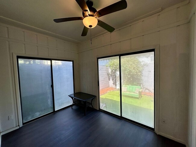 Building Photo - 3 BED | 2.5 BATH | OFF STREET PARKING | PRIVATE BACKYARD | HISTORIC DISTRICT