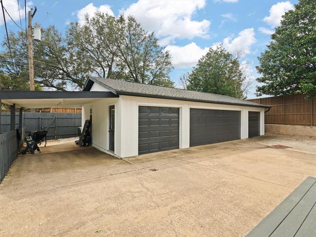 Building Photo - 3936 Cedar Bayou Dr