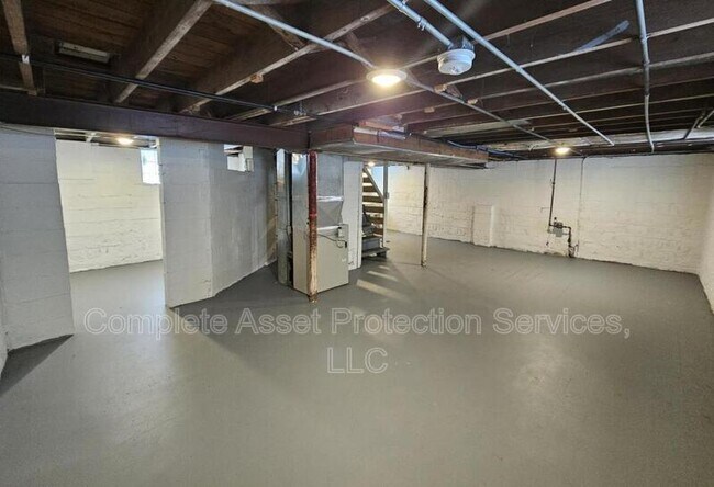 Building Photo - 3145 Parkway North Street