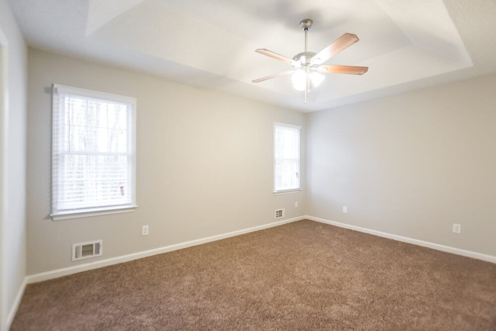 Building Photo - 2715 Horseshoe Creek Dr