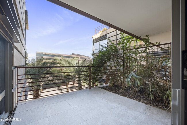 Building Photo - 7141 E Rancho Vista Dr