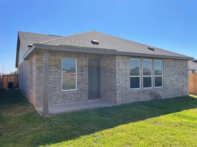 Building Photo - 6423 Symphony Wave Dr