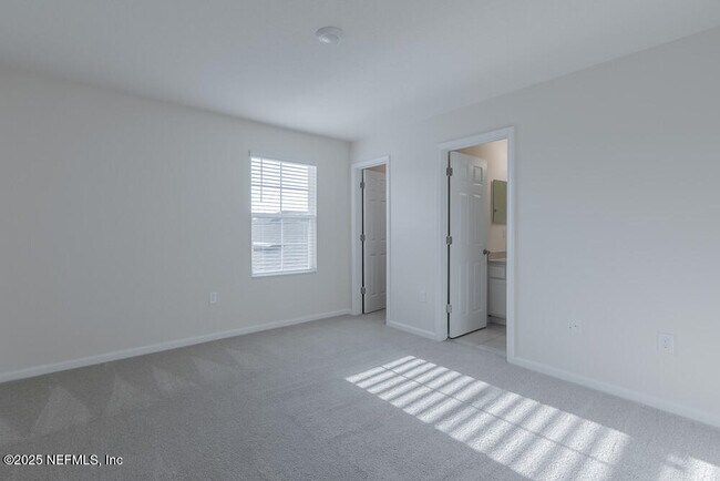 Building Photo - 983 Observatory Pkwy