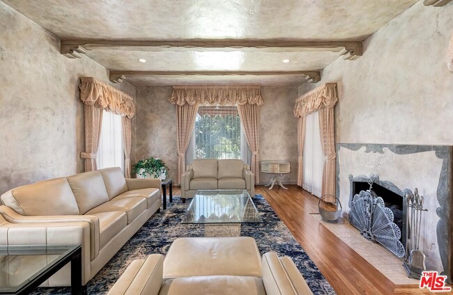 Building Photo - 1511 Pandora Ave