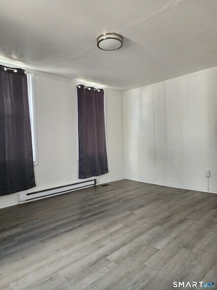 Building Photo - 16 3rd St