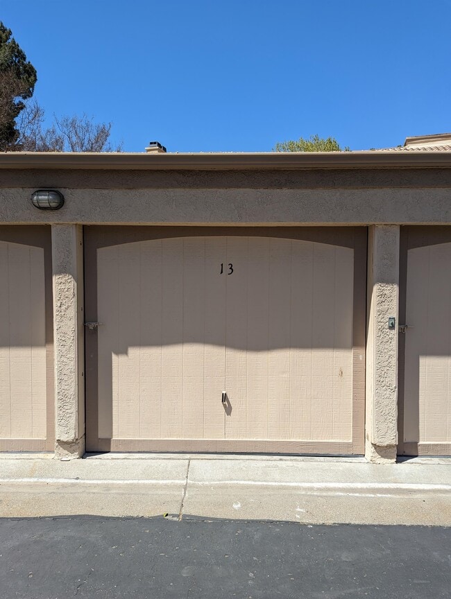 Building Photo - 23947 Del Monte Dr.