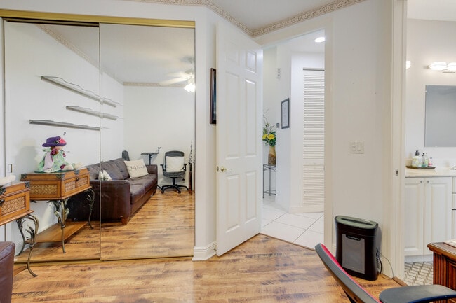 Building Photo - 6763 Rothschild Cir