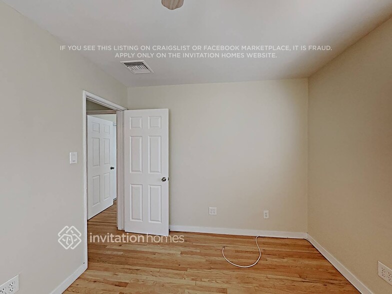 Building Photo - 8451 Murietta Ave