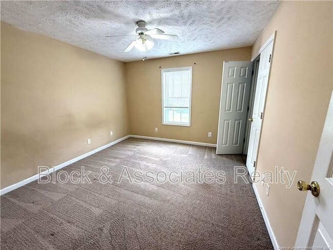 Building Photo - 361 Bubble Creek Ct