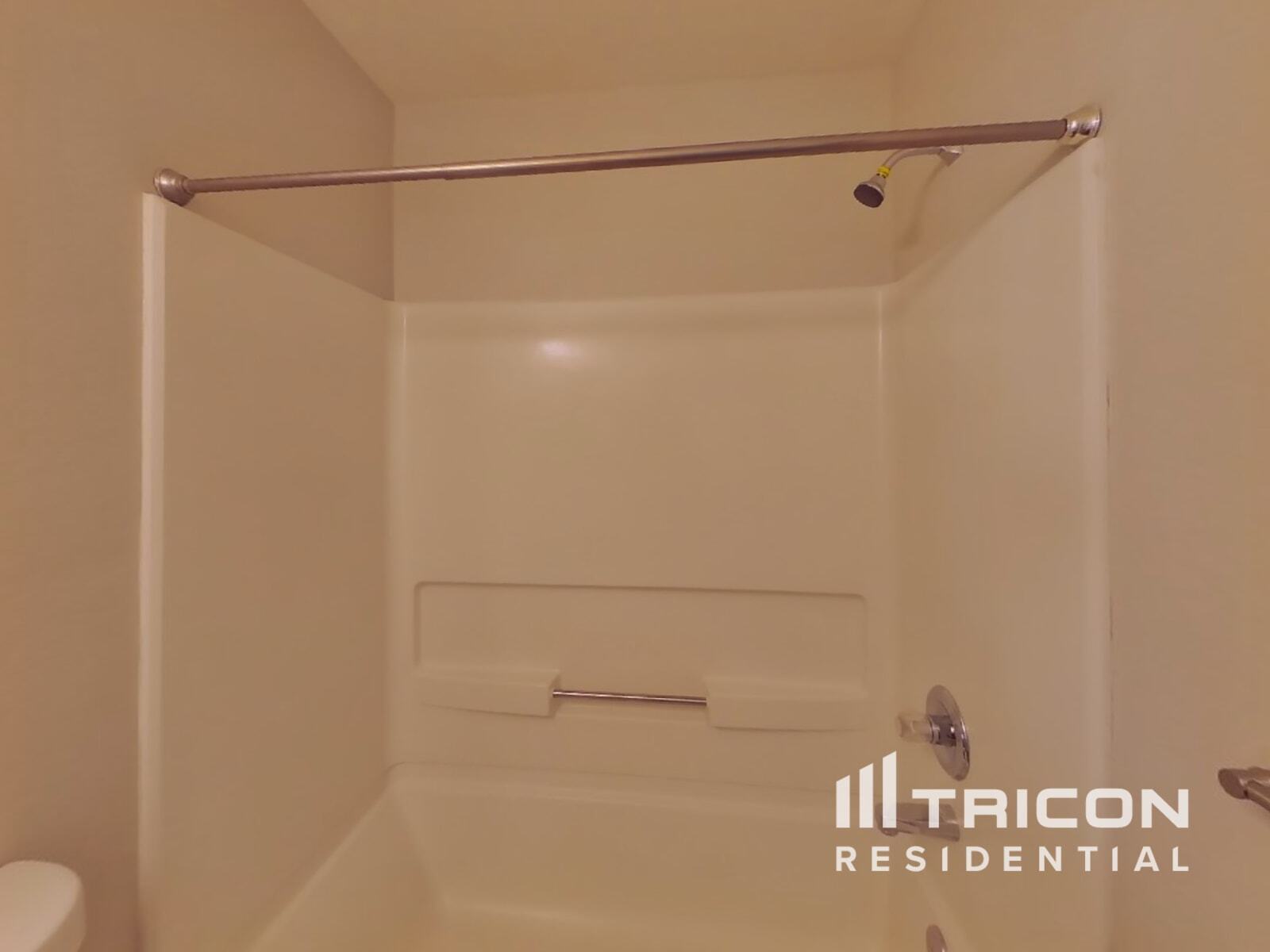 Building Photo - 1115 Legend Oak Dr