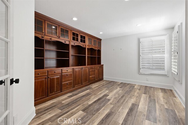 Building Photo - 17 Colonial Dr