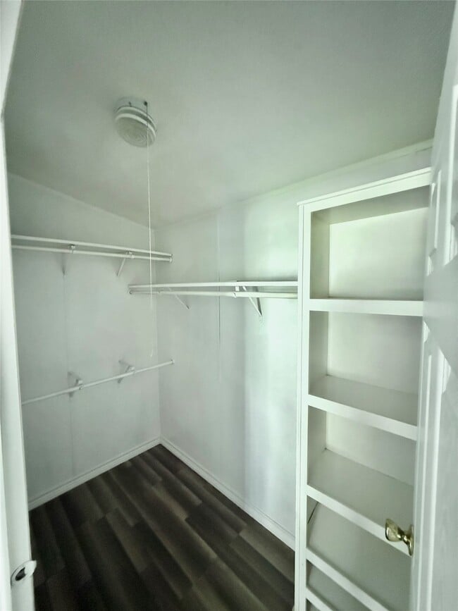 Building Photo - 9803 Cedar Branch Dr