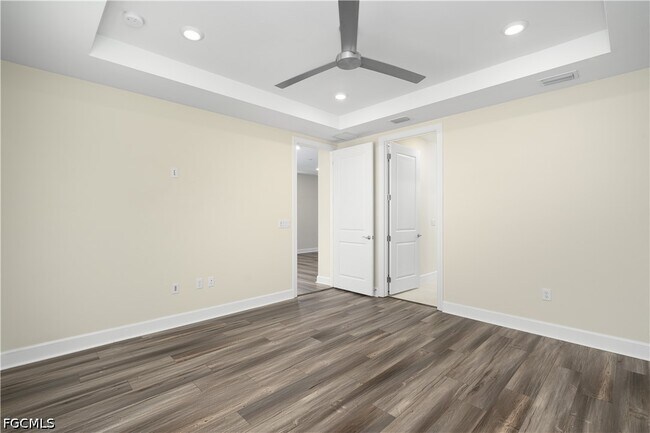 Building Photo - 42186 Edgewater Dr