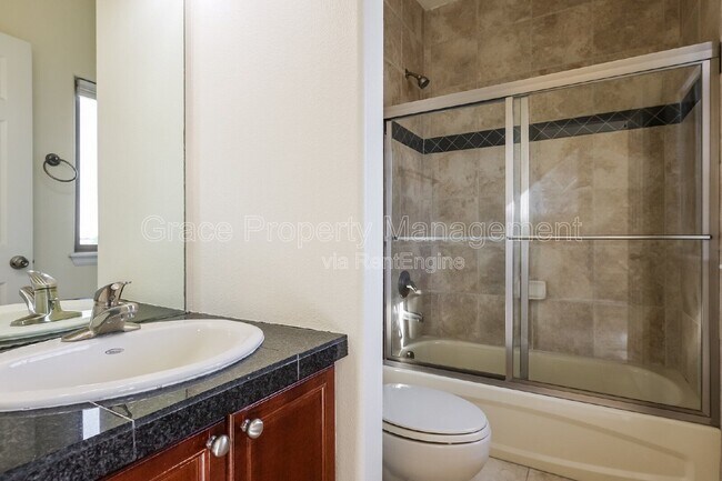 Building Photo - 3155 E 104th Ave