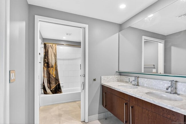 Building Photo - 321 Tenth Ave