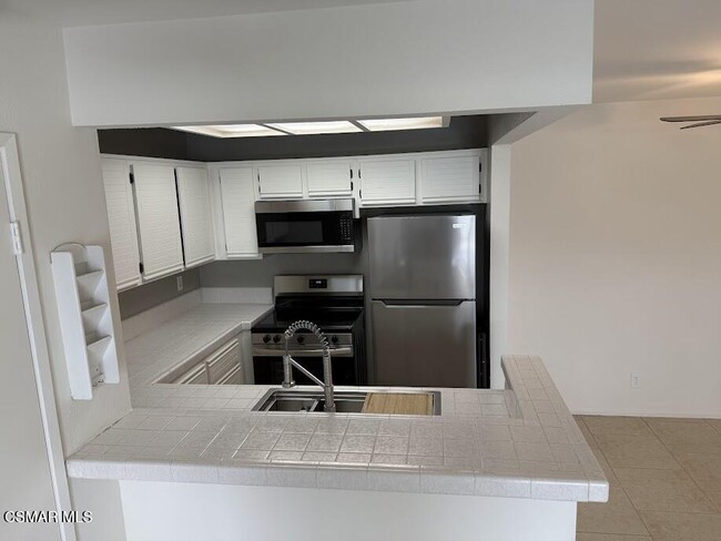Building Photo - 1190 Tivoli Ln