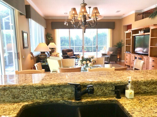 Building Photo - 2/2 POOL HOME - ROSEDALE COUNTRY CLUB - CLOSE TO SHOPPING/BEACHES