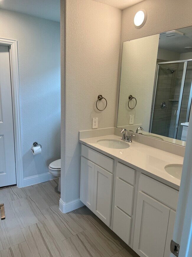 Building Photo - 1020 Huckleberry St