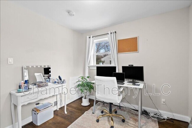 Building Photo - 12204 Bond St