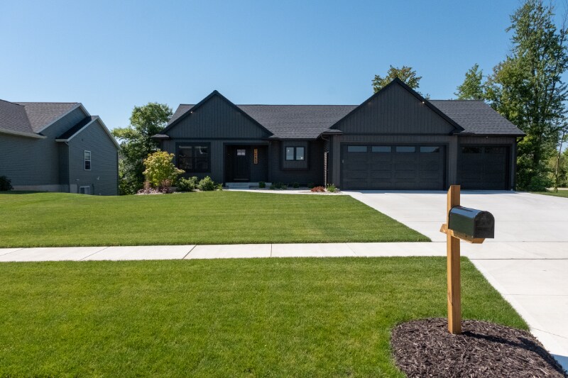 Primary Photo - 7269 Yellowstone Dr