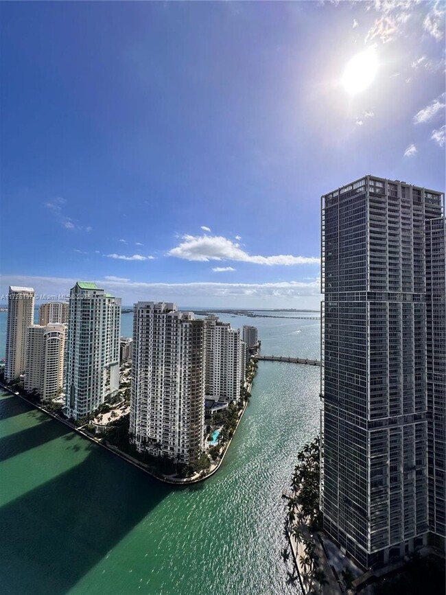 Building Photo - 300 Biscayne Blvd Way