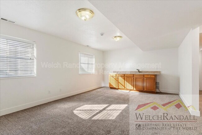 Building Photo - 660 Woodland Hills Dr