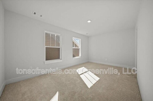 Building Photo - 415 Ml Pk Wy