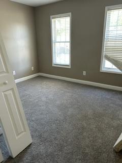 Building Photo - 423 Trenton Ln