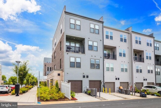 Building Photo - 13389 Launders St