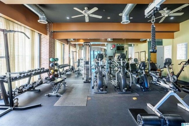 24/7 Fitness Ctr. - AC and TV - 401 20th St S