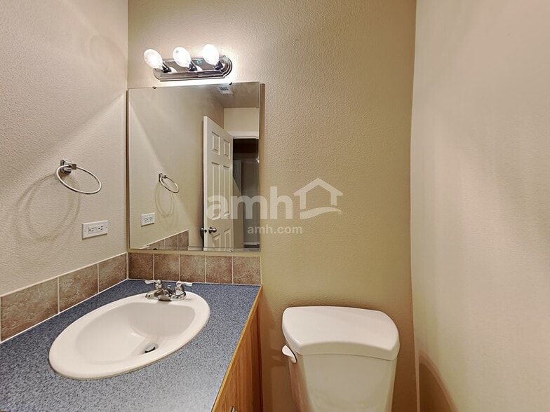 Building Photo - 6360 S White Cliff Ave