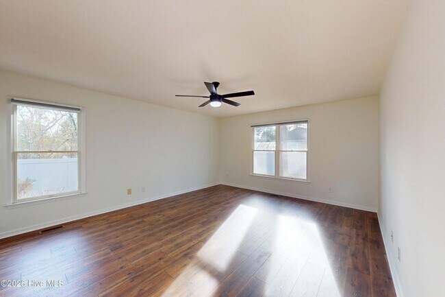 Building Photo - 1245 Monticello Dr