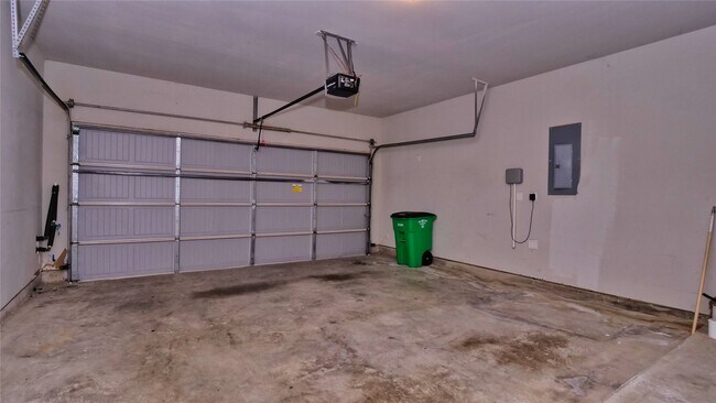 Building Photo - 4427 Aversa Dr