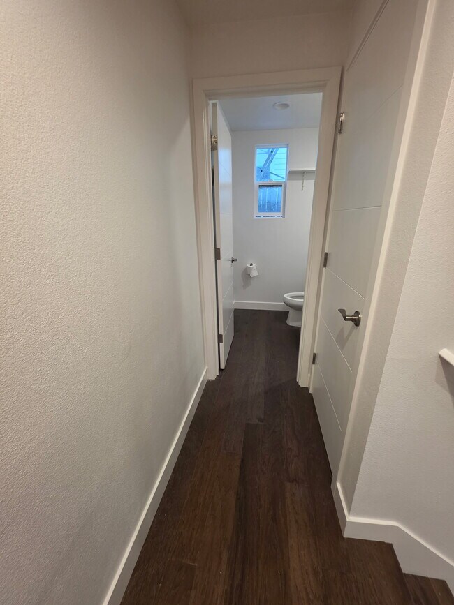 Building Photo - 148 Uptown Cir