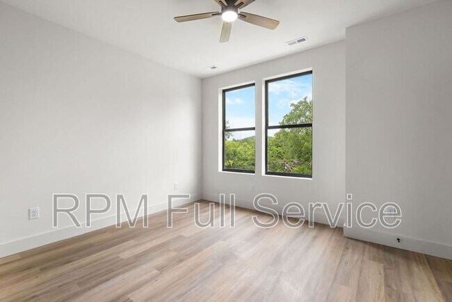Building Photo - 4021 Clarksville Pike