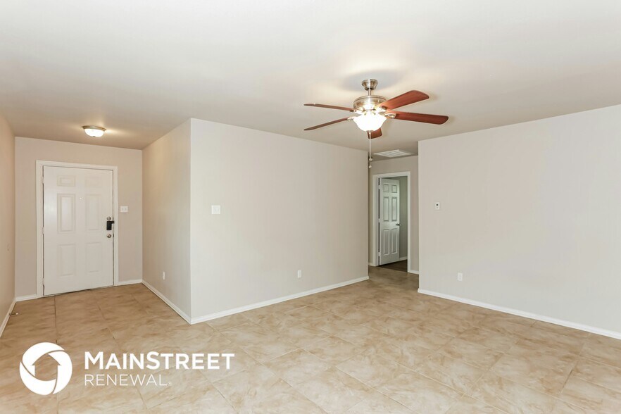 Building Photo - 706 Lloyd St