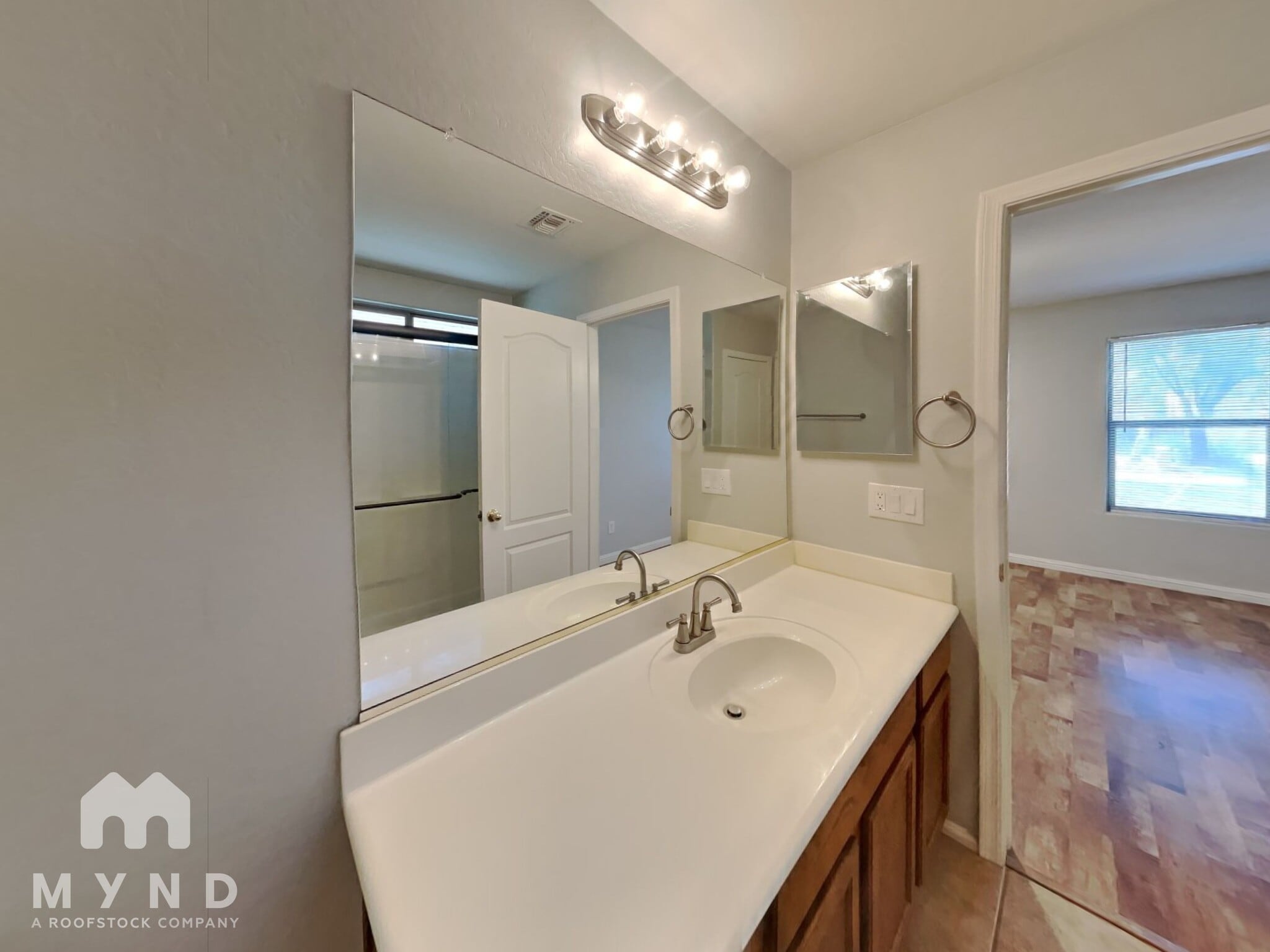 Building Photo - 40768 W Sanders Way